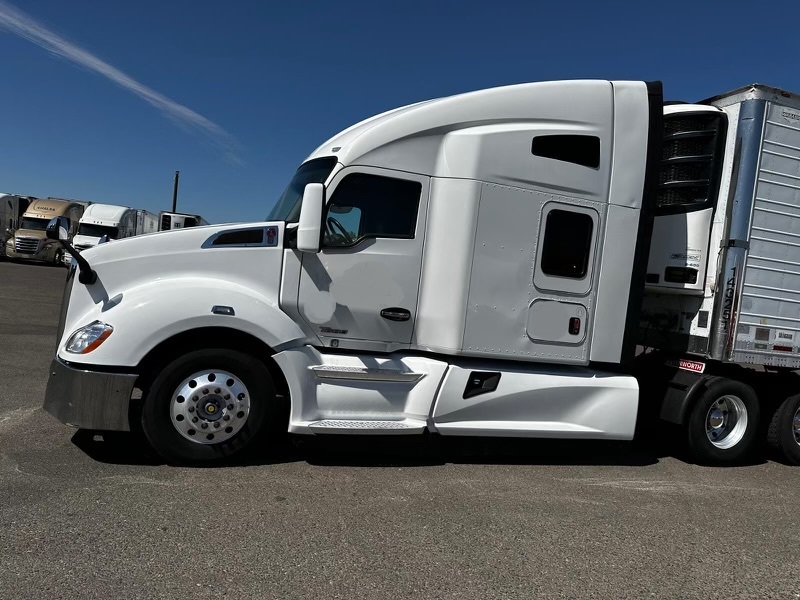 2021 KENWORTH T680 - Image 2